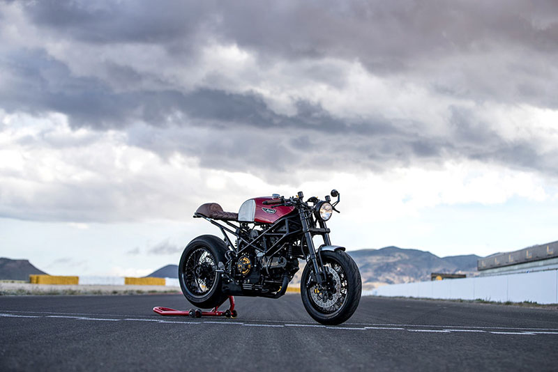 Ducati Monster đẹp mê hồn với bản độ cafe racer